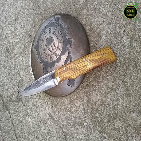 Couteau manche en bois de loupe modèle piémontais